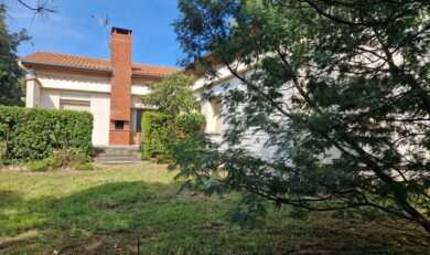 Muret, Maison Traditionnelle, Plain-pied avec Studio accolé sur Terrain divisible clos d’environ 1200 m².