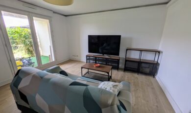 Aussonne, A louer très bel appartement meublé  T2 avec jardin