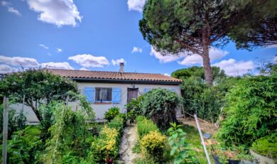 Cintegabelle charmante maison au coeur du Village avec jardin et garage