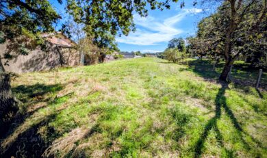 Terrain Eaunes de 2097 m² avec partie constructible de 1327 m² au calme