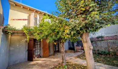 Calmont, Maison de 121 m² avec 4 chambres cour intime et jardin arboré