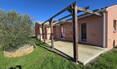 Eaunes, Maison T5 plain-pied sur terrain d’environ 539 m².