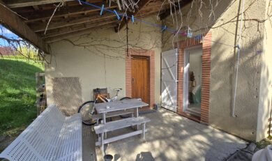 Beaumont sur Léze, Maison Mitoyenne T4 à étage sur un Terrain d&rsquo;environ 1200 M².