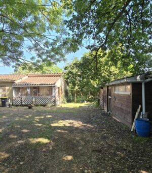 Eaunes, Ensemble immobilier de 2 Maisons et un terrain divisible d&rsquo;environ 5 800 m².